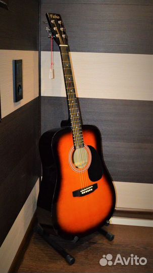 Акустическая гитара (новая) + аксессуары