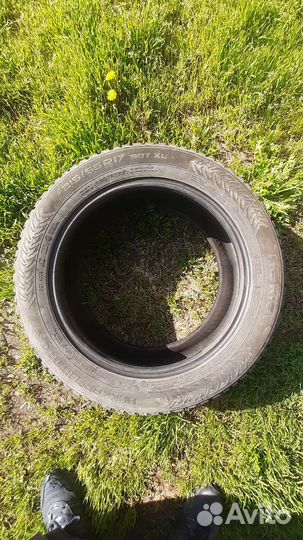 Nokian Tyres Hakkapeliitta 8 215/55 R17 98T