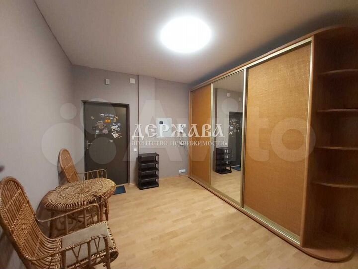 2-к. квартира, 84 м², 2/10 эт.