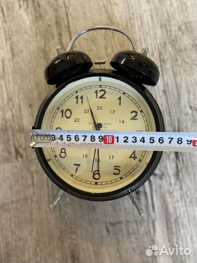 Винтажные часы с будильком и подсветкой