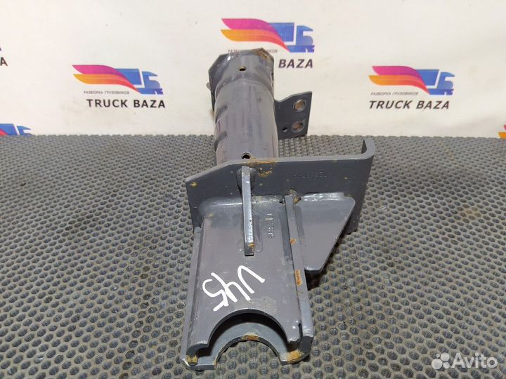 Кронштейн усилителя бампера правый