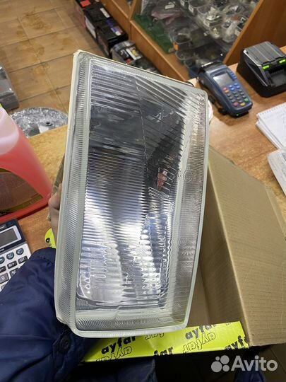 Фара левая VW Transporter T4 BSG