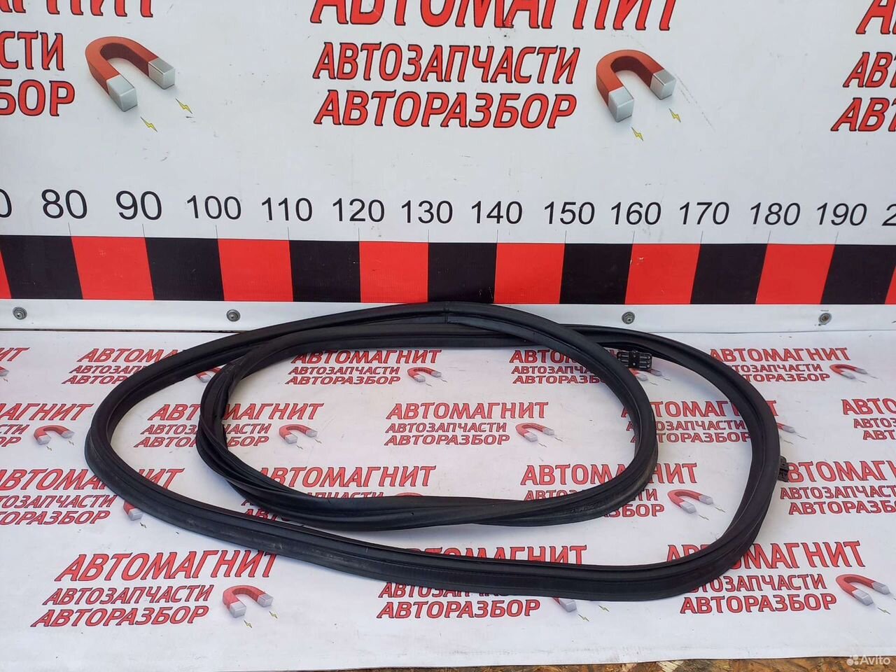 Уплотнитель крышки багажника Киа Спортейдж 3 10-15