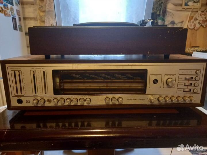 Проигрыватель винила мелодия стерео