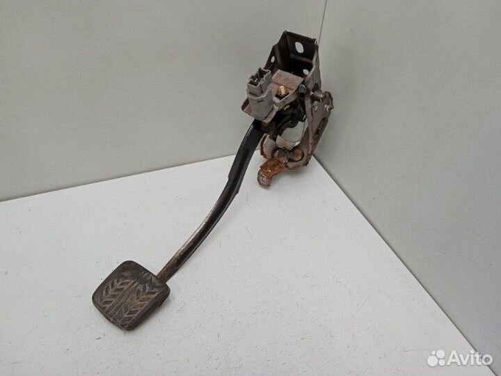 Педаль сцепления Mazda Premacy 1.8 2000