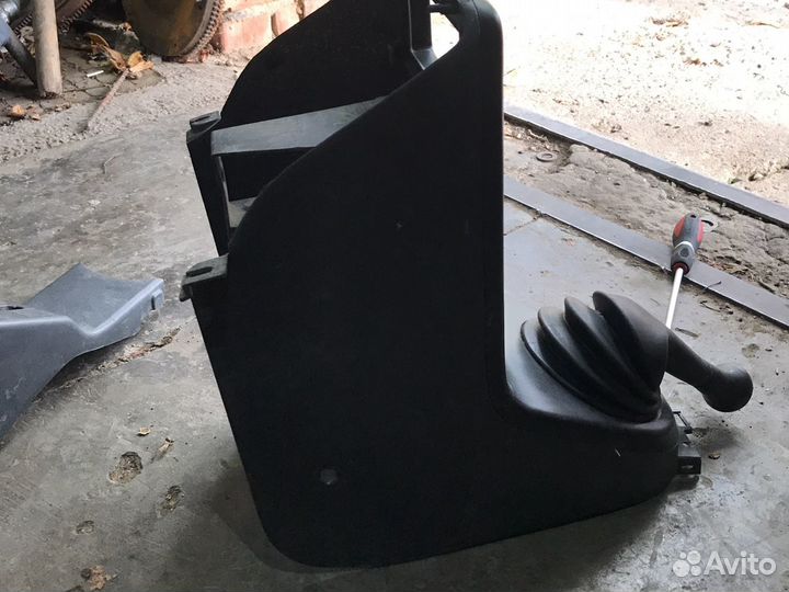 Центральная консоль mazda 121