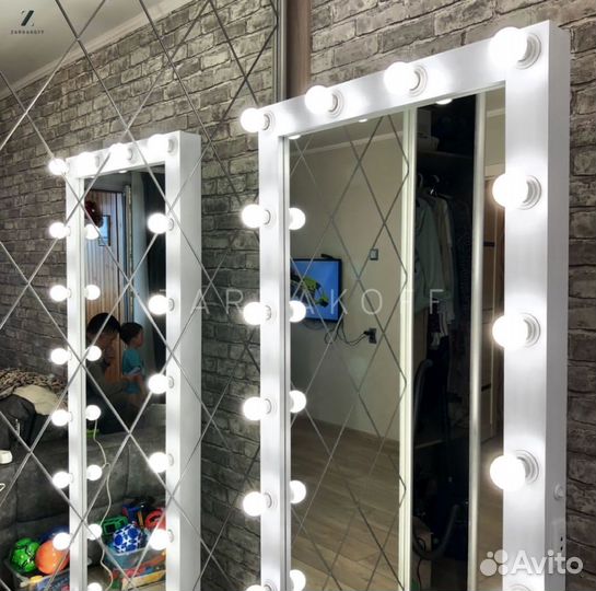 Гримерное зеркало с подсветкой