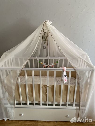 Бортики и балдахин в кроватку