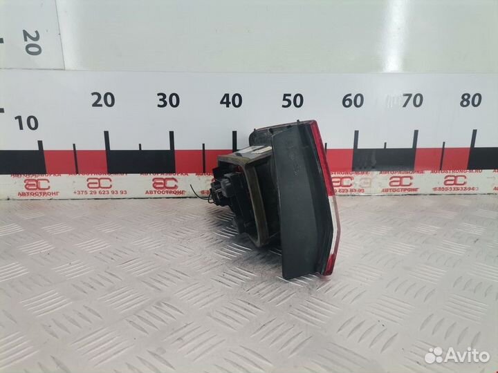 Фонарь крышки багажника правый Renault Laguna 2