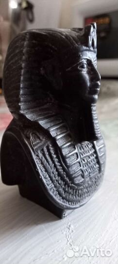 Бюст фараон Тутанхамон