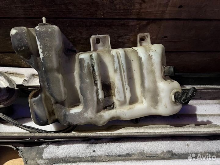 Бачок омывателяе e39