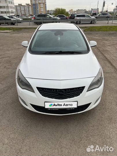 Opel Astra 1.4 AT, 2011, 230 000 км