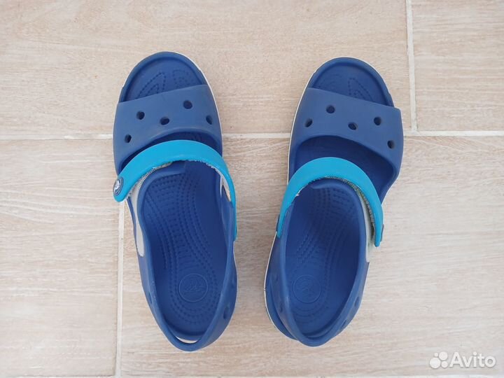 Сандалии Crocs j2