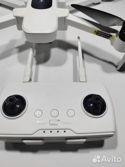 Квадрокоптер Hubsan zino H117S