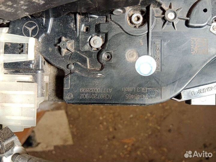 Замок и ручка двери пер, левая mercedes CLA 177