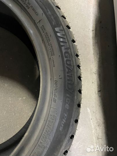 Roadstone Winguard Ice Plus 215/50 R17 95T