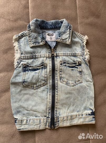 Джинсовый жилет на 2-3 года