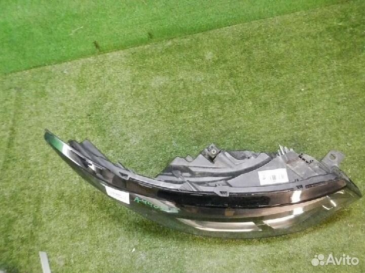 Фара правая Land Rover Discovery V