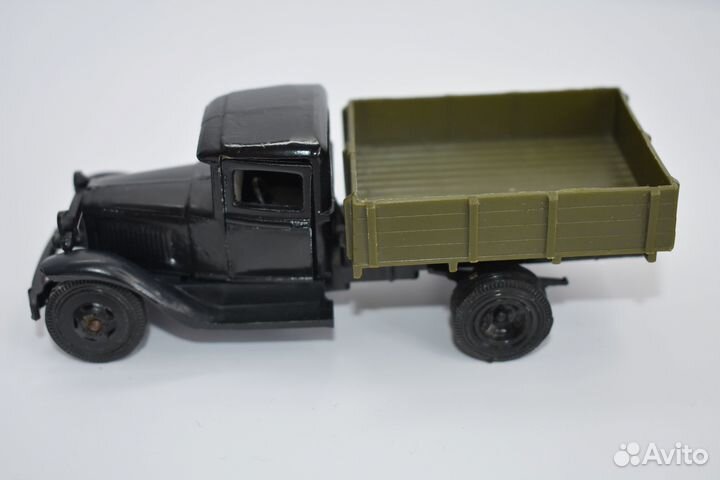 Газ аа Модель 1:43