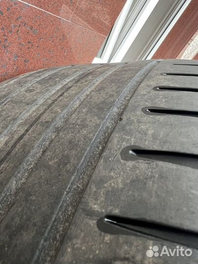 Continental ComfortContact - 5 275/35 R20