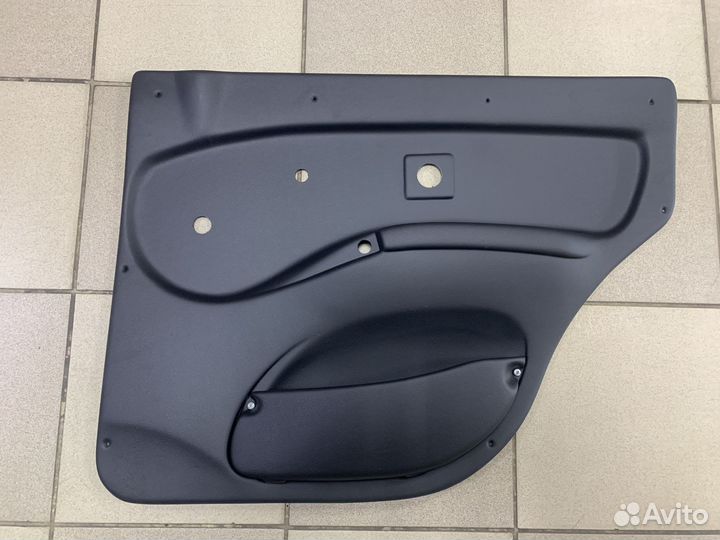 Дверная карта задняя правая ваз 2131 Нива 5D