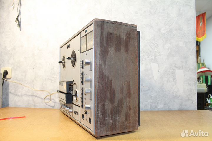Магнитофон ростов 102 -1