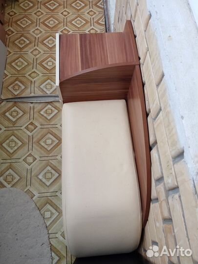 Банкетка в прихожую