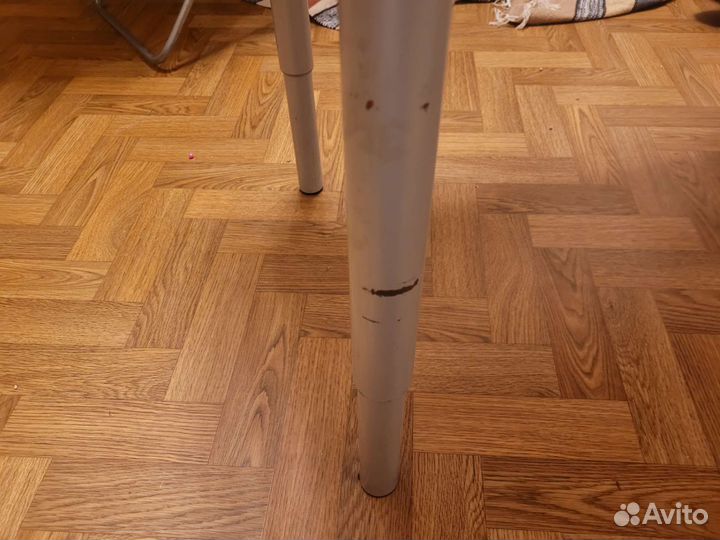 Стол Икеа Лагкаптен