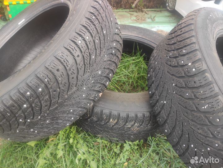 Nokian Tyres Hakkapeliitta 9 215/60 R16
