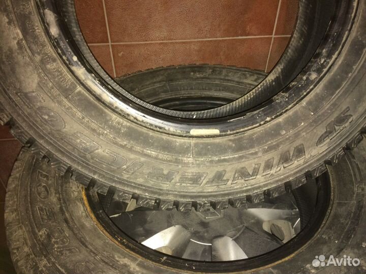 Dunlop SP Winter Ice 07 185/70 R14
