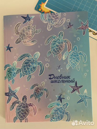 Дневник и веер из букв