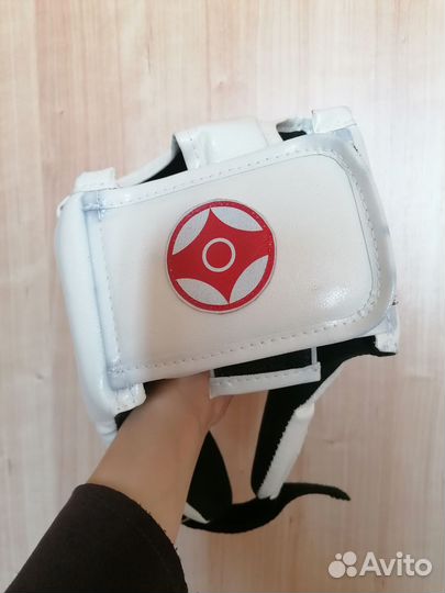 Защитный шлем для каратэ