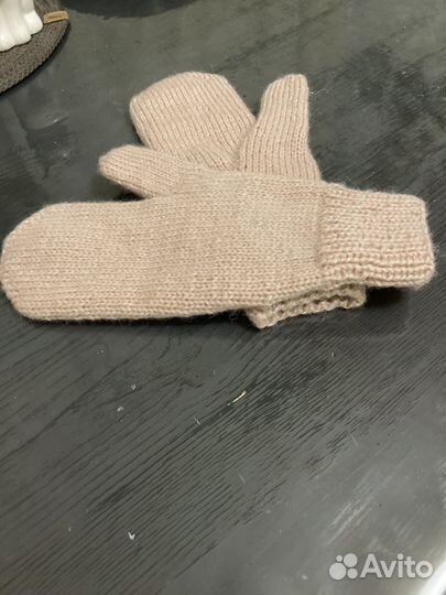 Варежки женские