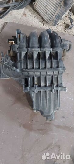 Впускной коллектор на Mitsubishi