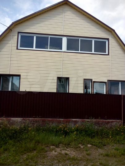 Коттедж 240 м² на участке 11 сот.