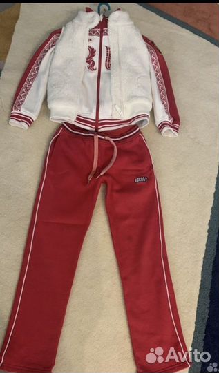 Костюм спортивный
