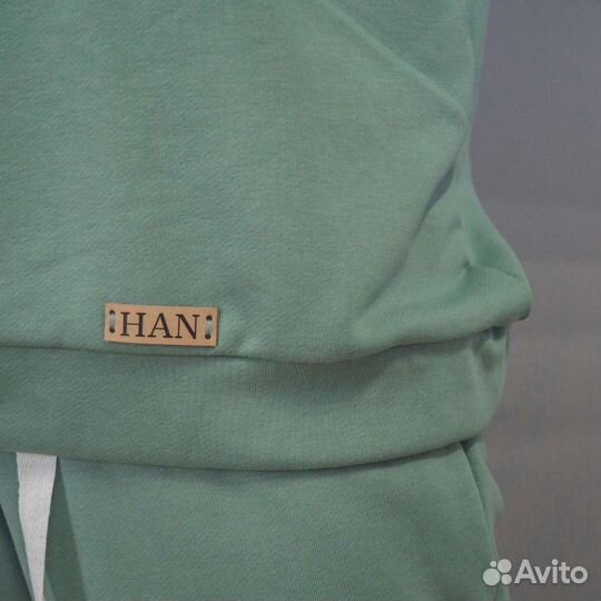 Спортивный костюм женский