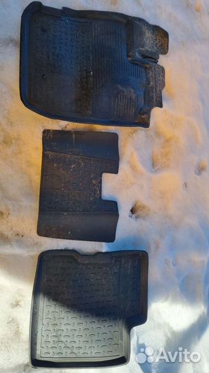 Резиновые коврики для Renault Arkana