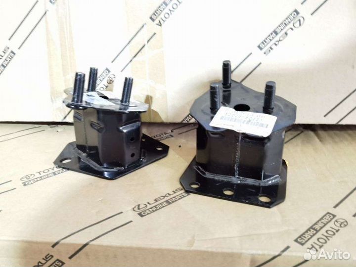 Кронштейн усилителя передний Lexus Lx 2012-2015