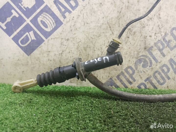 Главный цилиндр сцепления Renault Fluence седан