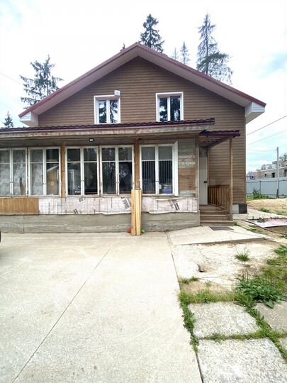 Дом 191 м² на участке 9 сот.