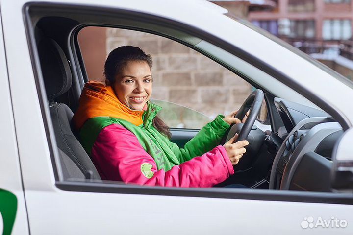 Авто водитель с личным транспортом