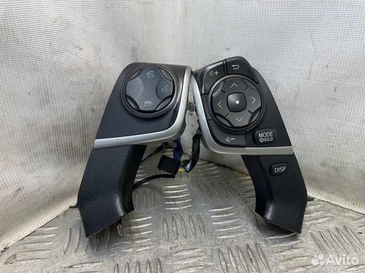 Кнопки на руль Toyota Camry V50 2011