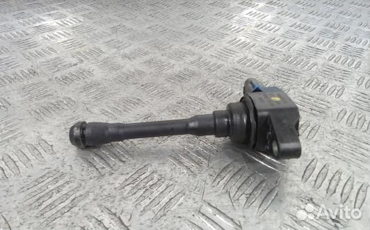 Катушка зажигания бензиновая nissan juke F15 (SKR13DE01)