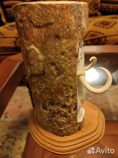 Изделие из бивня мамонта