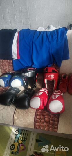 Боксерские перчатки
