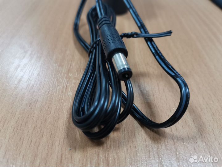 Блок питания 12V 1A
