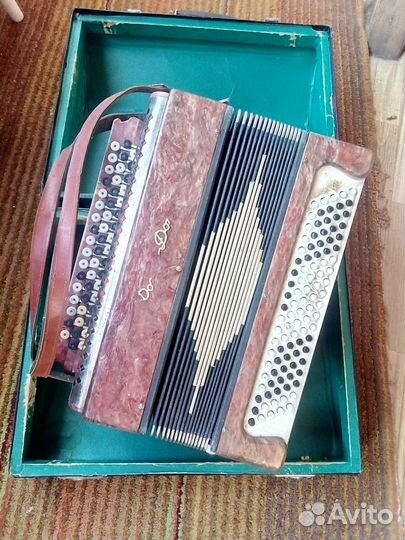 Баян с футляром