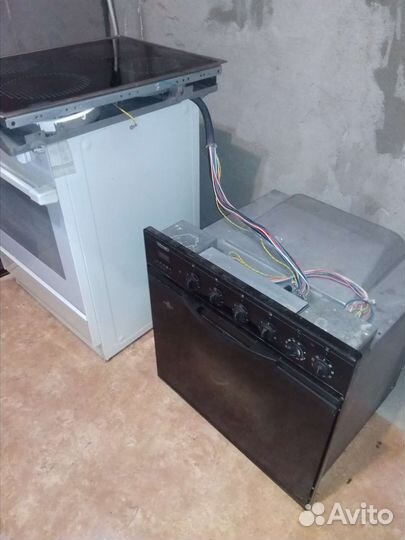 Электрическая плита с духовкой