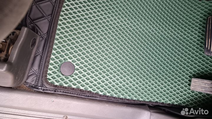 Коврики из Эко-кожи салон Isuzu Bighorn